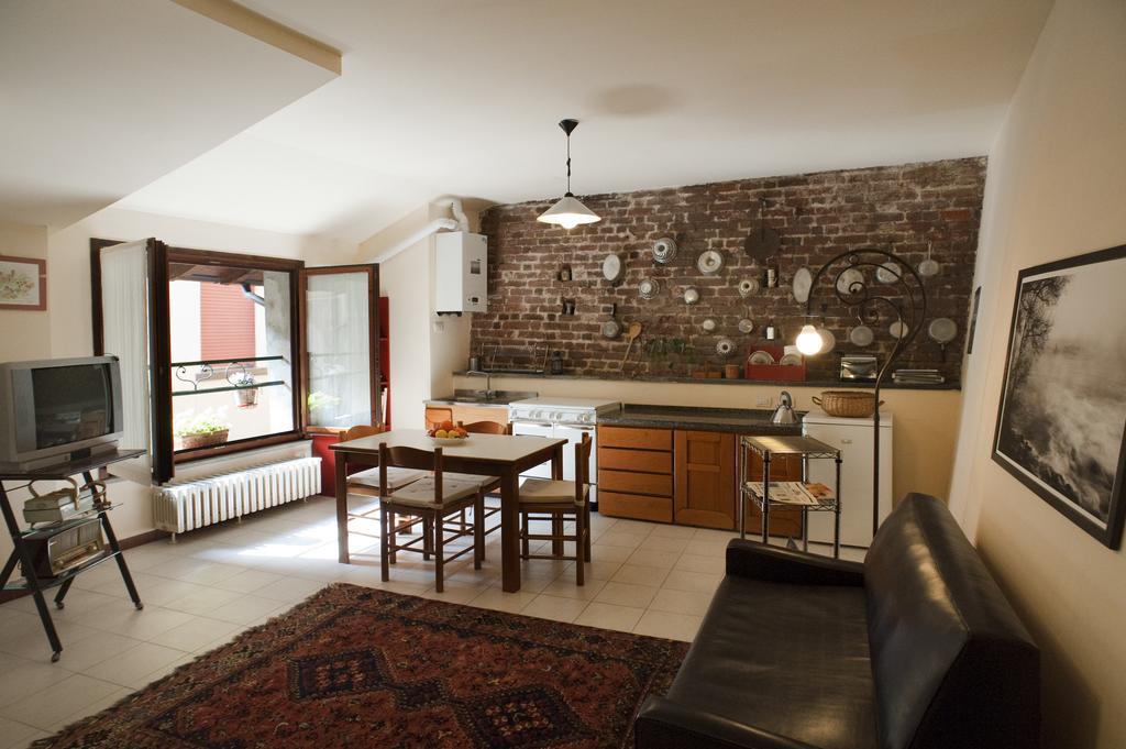Sotto I Merli Vigevano Habitación foto