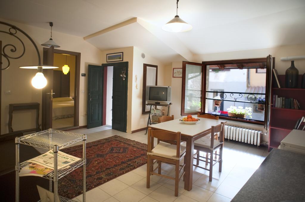 Sotto I Merli Vigevano Habitación foto